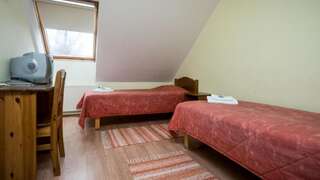 Мини-отель Sangaste Rukki Maja Guesthouse Сангасте Двухместный номер с 2 отдельными кроватями-9